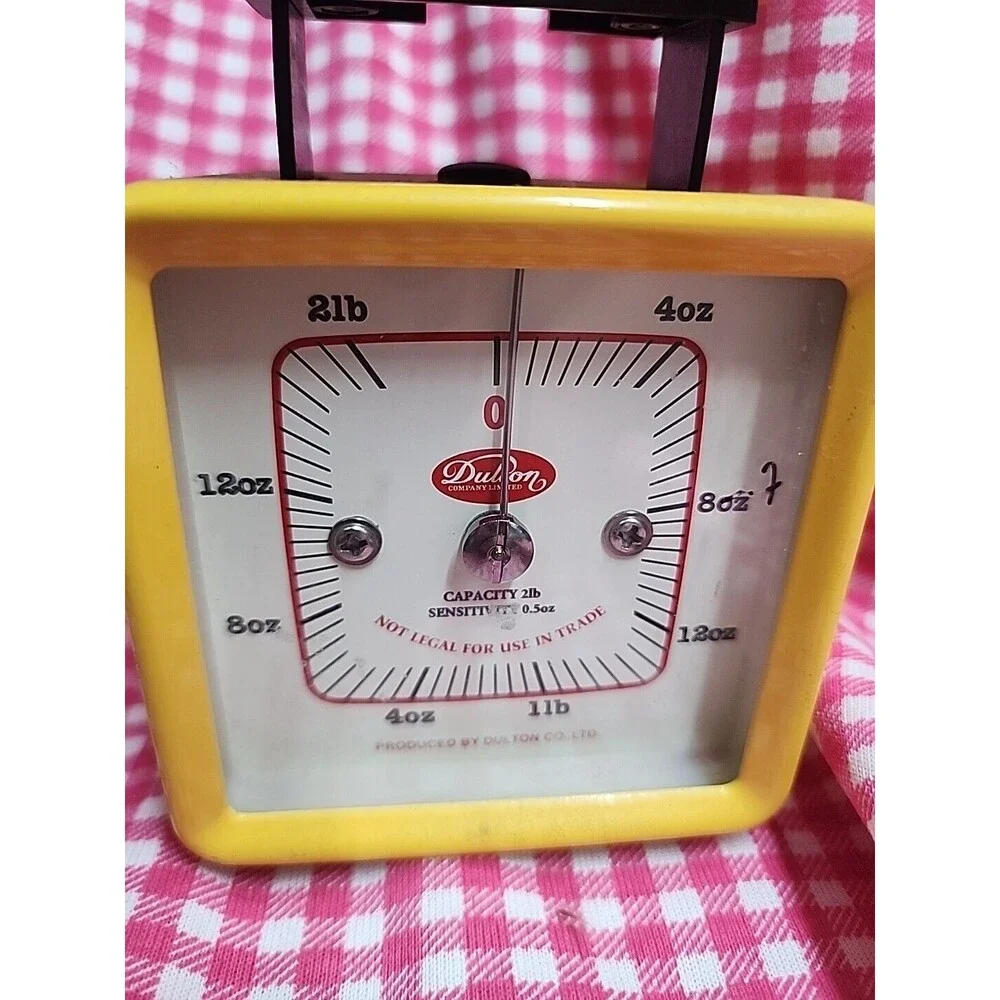 Dulton Company Limited Yellow  Metal Kitchen Scale 5 x 3.5